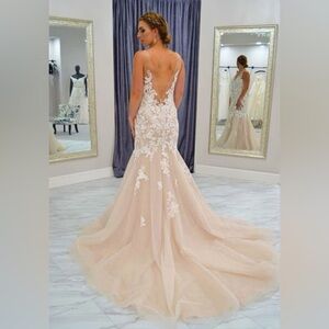 Enzoani mermaid wedding dress.
